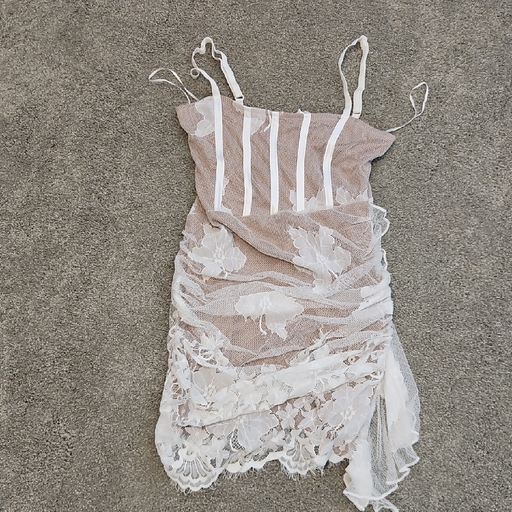 Elegant Lace Dress with Spaghetti Straps